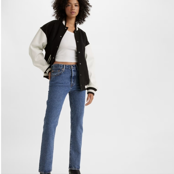 Levi's 501 button up straight leg jeans, size 25 x 30. - Picture 8 of 8